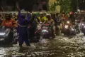 Banjir Rendam Ruas Jalan Kapten Tendean