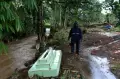 Puluhan Makam di TPU Embah Besar Banyuwangi Hilang Tersapu Banjir