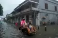 Penampakan Kawasan Kota Lama Semarang Terkepung Banjir