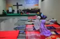 Indahnya Toleransi, Aula Gereja GMKI Kudus Jadi Tempat Salat Pengungsi Banjir
