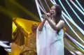 Penampilan Novia di Spektakuler Show 6 Indonesian Idol, Nyanyikan Lagu Takdir Cinta