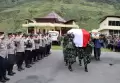 Jenazah Anggota TNI-Polri yang Ditembak KKB Papua saat Amankan Salat Tarawih Tiba di Distrik Mulia Puncak Jaya