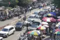 Pengunjung Membludak, Kemacetan di Pasar Tanah Abang Makin Parah