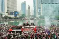 Membludak! Ribuan Warga dan Suporter Sambut Pawai Timnas Indonesia U-22 di Bundaran HI
