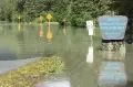Detik-detik Rumah Roboh ke Sungai Akibat Banjir Glasial di Alaska