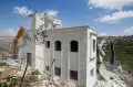 Miris, Rumah Dua Lantai Warga Palestina Dirobohkan Buldoser Israel