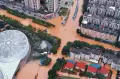 China Diamuk Topan Haikui, Mobil Hanyut dan Ribuan Warga Mengungsi