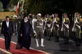 Presiden Iran Ebrahim Raisi Terbang ke New York, Dilepas Barisan Militer