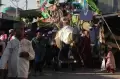 Ratusan Warga Meriahkan Kirab Maulid di Surabaya