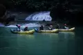 Keseruan Menelusuri Sungai Bantimurung dengan Perahu Kano