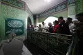 Usai Salat Jumat, Ganjar Berziarah ke Makam Syekh Quro di Karawang