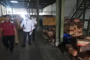 Polisi Sidak Gudang Distributor Minyak Goreng di Bogor, Ini Penyebab Kelangkaan