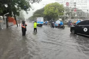 Kota Tangerang Diguyur Hujan Deras, BPBD Sebut Ada 11 Titik Wilayah Tergenang
