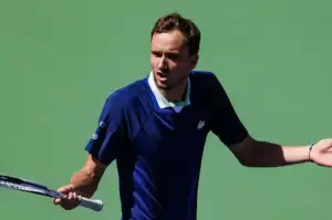 Perang Rusia vs Ukraina Menggila, Medvedev Dipaksa Pilih Putin Atau Wimbledon