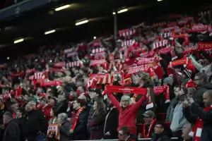 Kena Serangan Jantung, Satu Fans Liverpool Tewas di Anfield