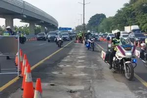 One Way GT Kalikangkung-Halim, Berikut Gerbang Tol Arah Cikampek yang Dialihkan