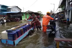 Ketinggian Air Pasar Ikan Capai 253 Cm, BPBD DKI Ingatkan Bahaya Banjir