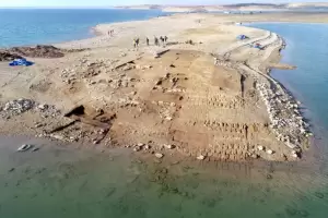 Reruntuhan Kota Tua Muncul dari Dasar Sungai Tigris, Ditemukan Struktur Istana dan Artefak Berharga