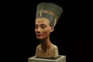 4 Artefak Terkenal yang Dicuri dan Ditampilkan di Museum