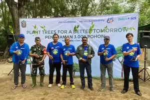 BCA dan Pemkab Takalar Tanam 3.000 Bibit Pohon Mangrove
