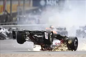 FIA Investigasi Kecelakaan Hebat Zhou Guanyu di Silverstone