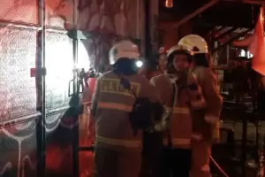 Saksi Sempat Mendengar Ledakan saat Bengkel di Kebon Jeruk Terbakar