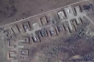 Foto Satelit Tunjukkan Pangkalan Udara Rusia di Krimea Rusak Parah, Benarkah Dihajar Rudal HIMARS?