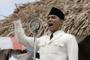 4 Artis Indonesia Pernah Perankan Pahlawan di Film, Nomor 2 Jadi Soekarno
