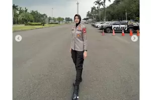 Makin Cantik! AKP Rita Yuliana Berhijab dan Pakai Baju Dinas Reskrim Polda Metro Jaya