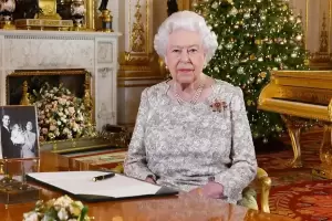 Ratu Elizabeth II Akan Dimakamkan Bersama Dua Perhiasan Kesayangan