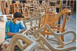Dorong Industri Furnitur Tak cuma Jago Kandang, Menteri Teten Sebut Harus Contoh China