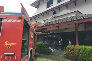 Korsleting Listrik, Ruangan Laundry Hotel di Bogor Hangus Terbakar