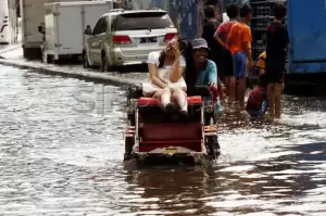 Hujan Deras Guyur Jakarta, BPBD DKI:  5 RT dan 7 Ruas Jalan Banjir