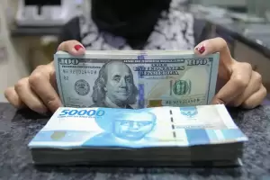 Rupiah Ambruk Sentuh Level Rp15.570/USD, BI: Lebih Baik dari India dan Malaysia