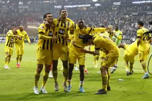 Hasil Liga Jerman 2022/2023: Dortmund Bungkam Frankfurt, Panaskan 3 Besar