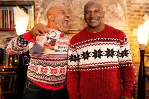 Mike Tyson dan Evander Holyfield Buka Produk Bentuk Kuping Olahan Ganja