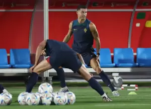 Jelang Portugal vs Korea Selatan: Ronaldo Absen Latihan, Sengaja Diparkir?