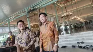 Jelang Pernikahan dengan Erina Gudono, Kaesang Pangarep Kunjungi Pura Mangkunegaran
