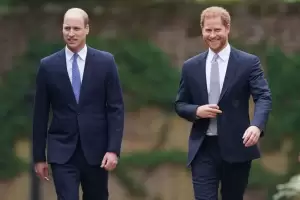 Pangeran Harry Sebut Kerajaan Sering Bohong Demi Lindungi William
