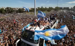 Bus Timnas Argentina Terjebak Lautan Manusia, Messi Dievakuasi Helikopter