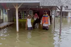 1.569 Warga Muaragembong Bekasi Terendam Banjir Rob