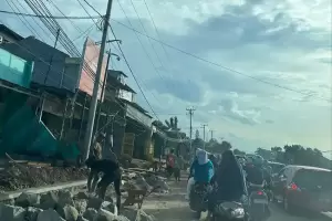 Warga Bekasi Desak Pemprov Jabar Rampungkan Pembangunan Jalan Cikarang-Cibarusah