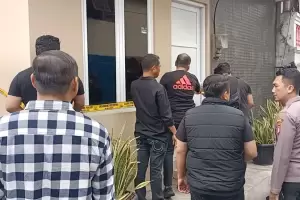 Polisi Sita Mobil hingga Senpi Usai Geledah 3 Rumah Alex Bonpis di Kampung Bahari