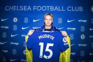 Ian Wright Tuding Mykhailo Mudryk Dipengaruhi Tawaran Menggiurkan dari Chelsea