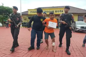 Polisi di Bogor Tangkap Begal Bercelurit dan Bawa Airsoft Gun