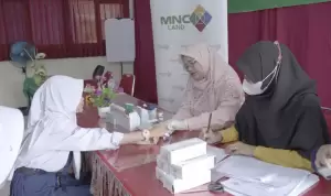 MNC Land dan MNC Peduli Gelar Pemeriksaan Hemoglobin Siswi SMP di Cigombong