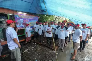 Komunitas Sopir Truk Salurkan Etalase bagi Pedagang di Pul Tanjung Priok