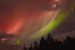 Fenomena Aurora Misterius Muncul di AS Selama Badai Matahari Terkuat