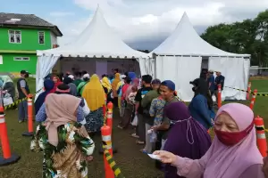 Pelindo Gelar Pasar Murah di Koja, Hadirkan Paket Sembako Rp25 Ribu