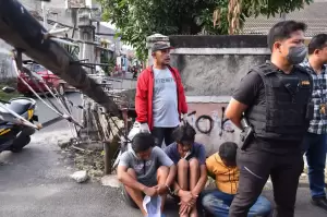 Polisi Acak-acak Kampung Ambon, 3 Pengguna Sabu Dibekuk